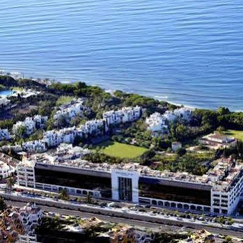 Guadalpin Suites Hotel 3*